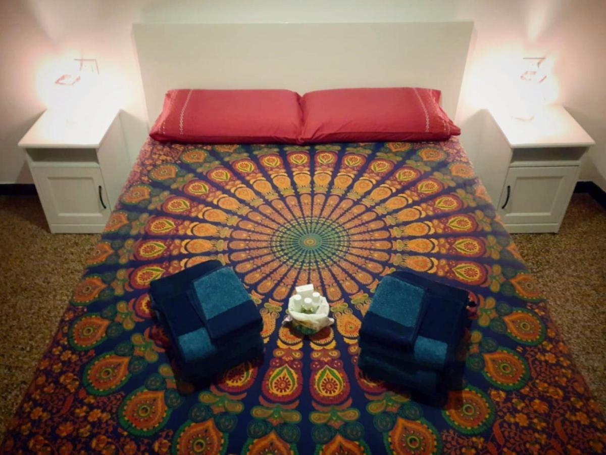 La Tana Tra I Tetti Bed & Breakfast Genoa Luaran gambar